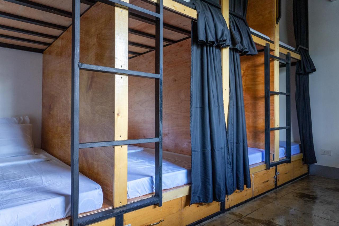 Momo Hostel Moalboal Eksteriør bilde