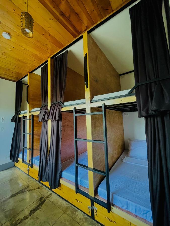 Momo Hostel Moalboal Eksteriør bilde