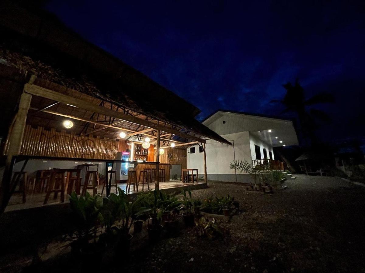 Momo Hostel Moalboal Eksteriør bilde